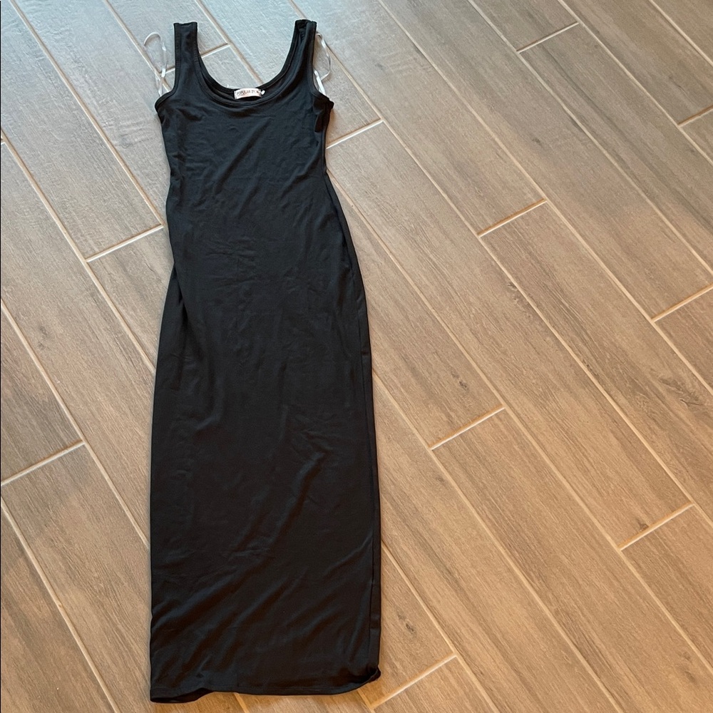 Elegant Black Maxi Dress